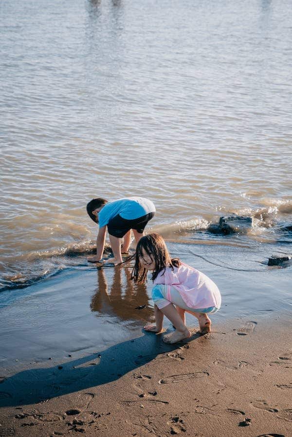 Family travel on the beach